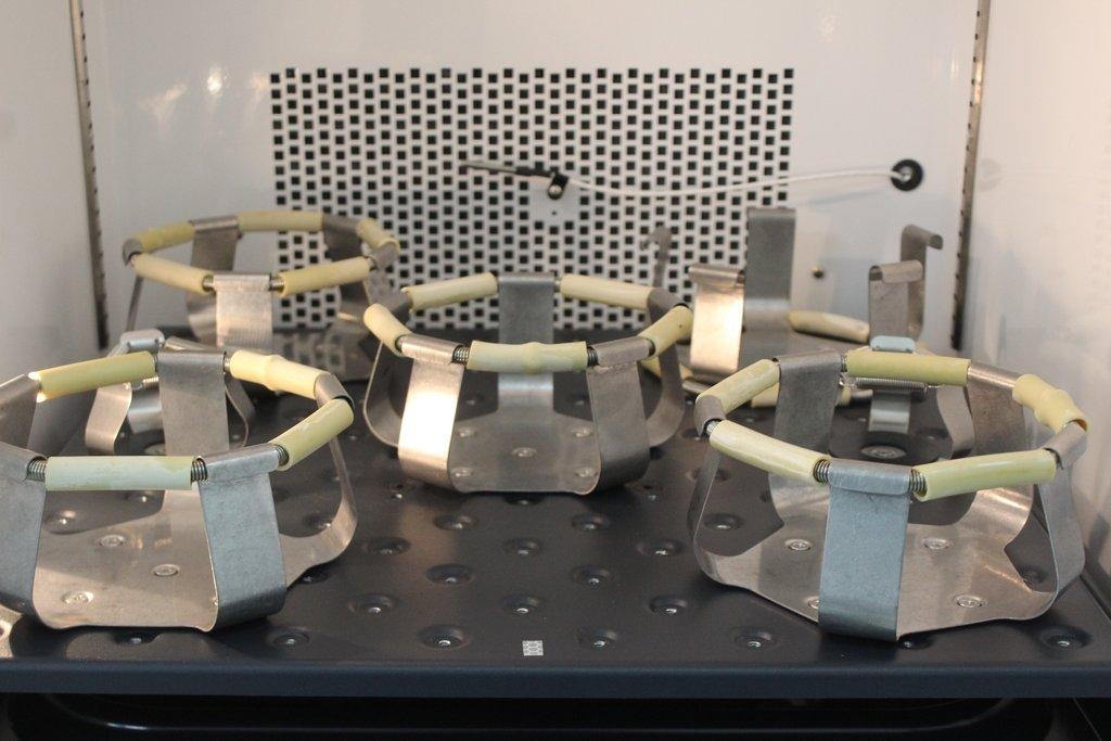 Eppendorf Innova 42R Incubator Shaker Stackable High-Speed Cell Culture