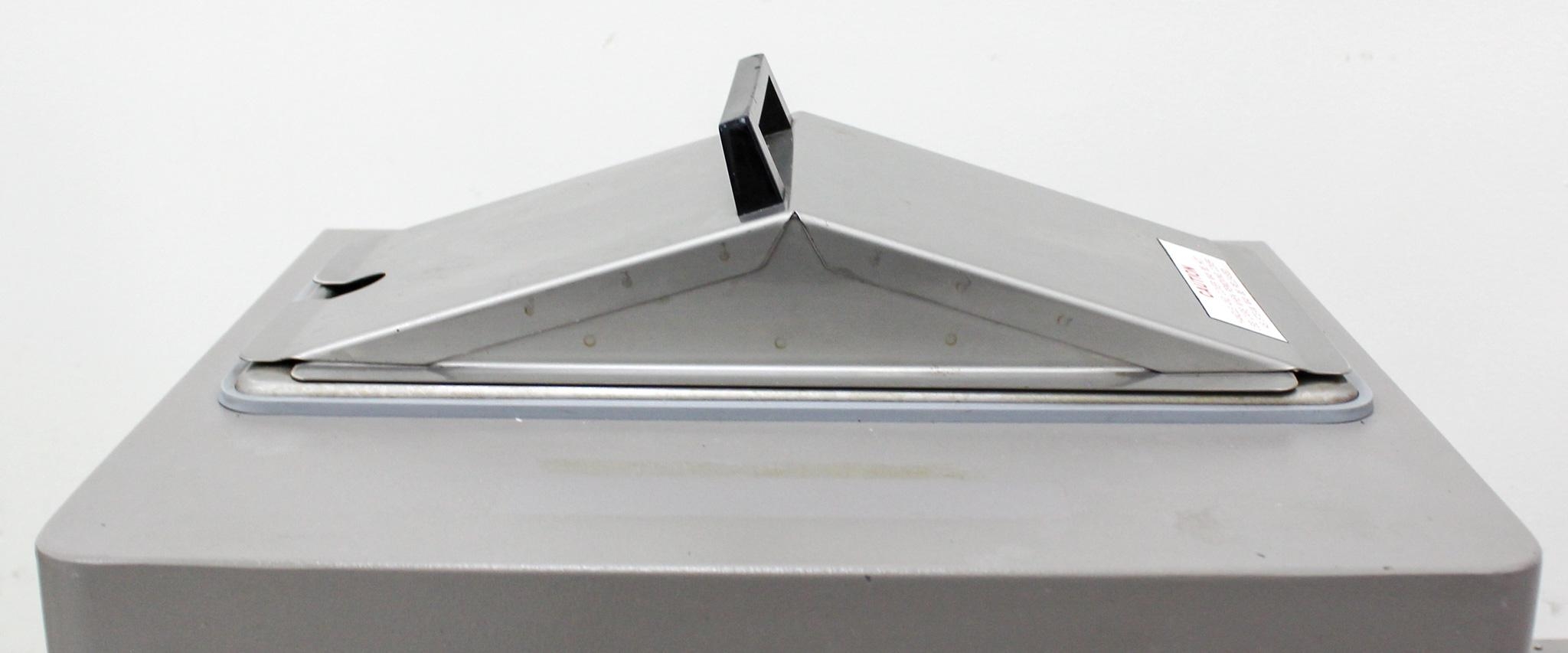 VWR Model 1225 Water Bath 6L 100C Digital, Safety Features, Used