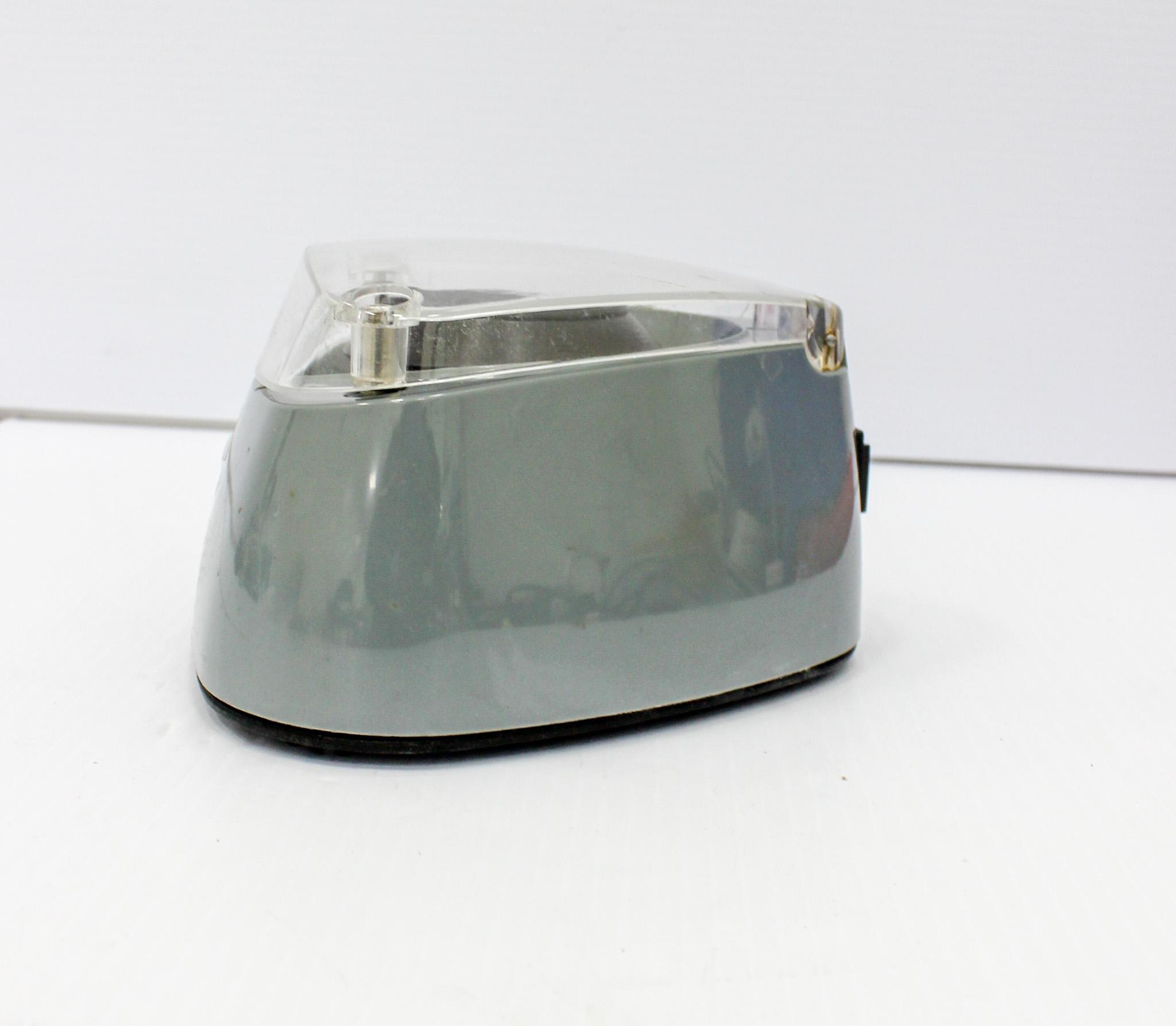 VWR Mini Centrifuge 8500 RPM Microcentrifuge w/ 8-Place Rotor 3.0KG 120V/220V