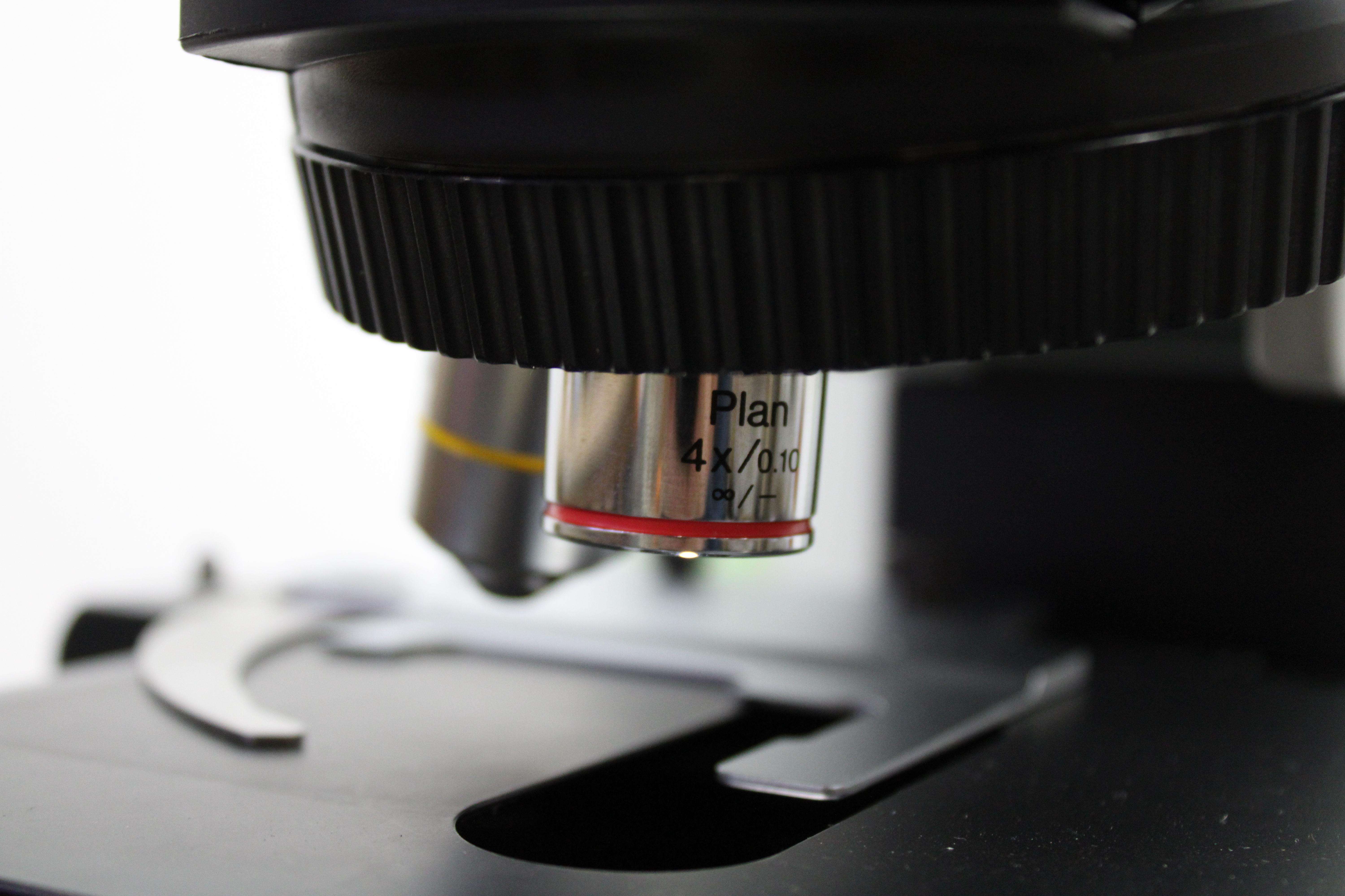 Olympus BX50F4 Microscope Imager 10x/0.25 4x/0.10 Lenses Halogen DP-12 Camera