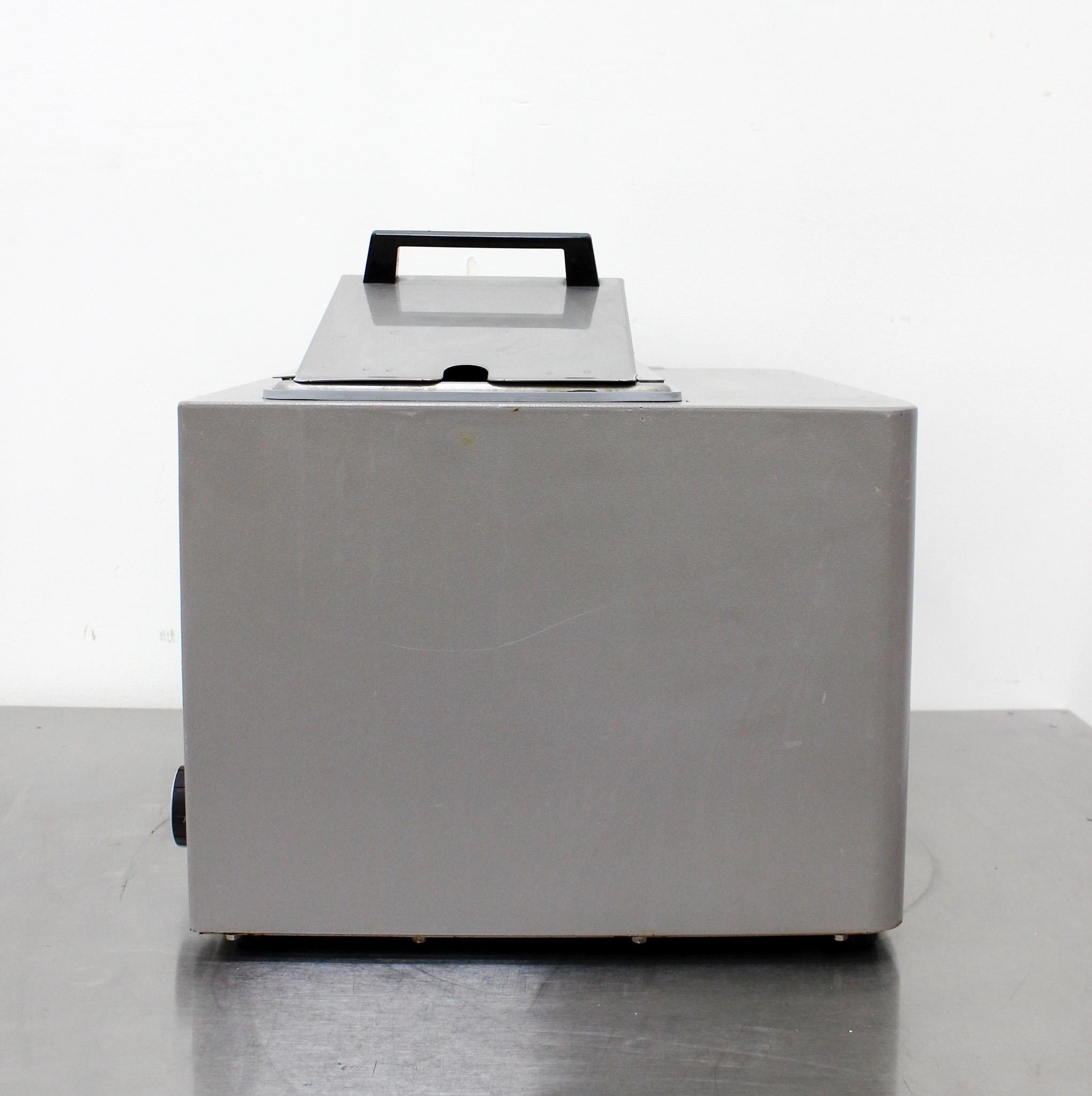 VWR Model 1225 Water Bath 6L 100C Digital, Safety Features, Used