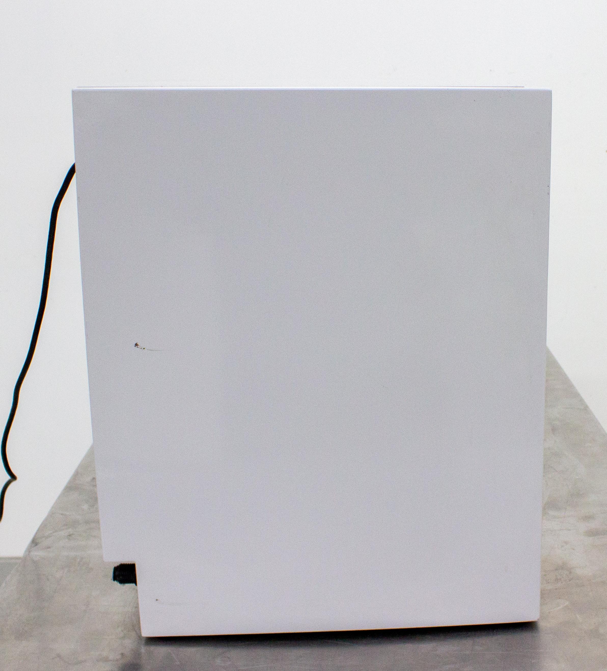 Sinhan RO-UP Reverse Osmosis Water Purifier System 120V 50Hz/60Hz In Use