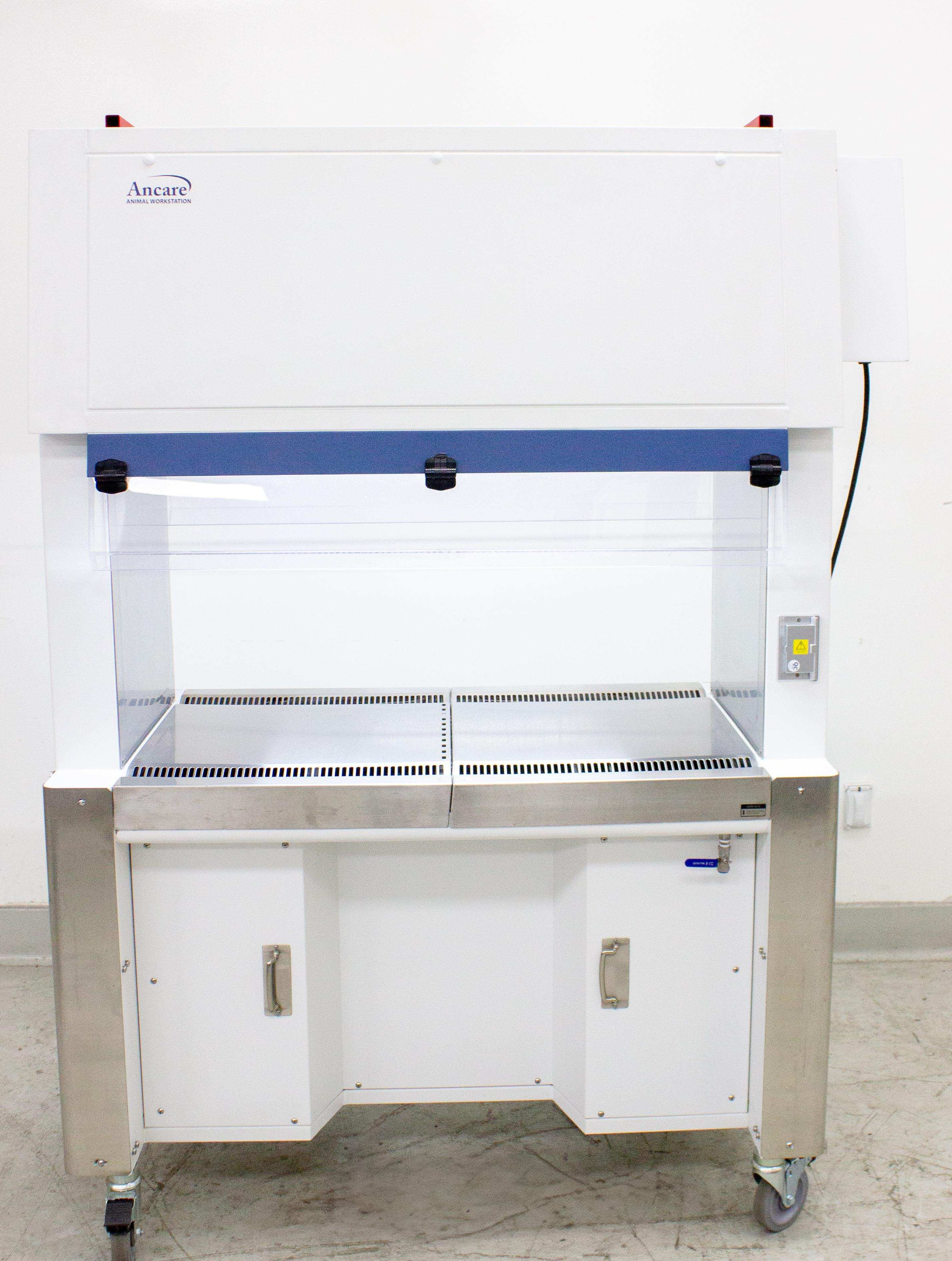 Ancare ACS-DS4 Animal Workstation Double-Sided Cage Changing ULPA Filtered