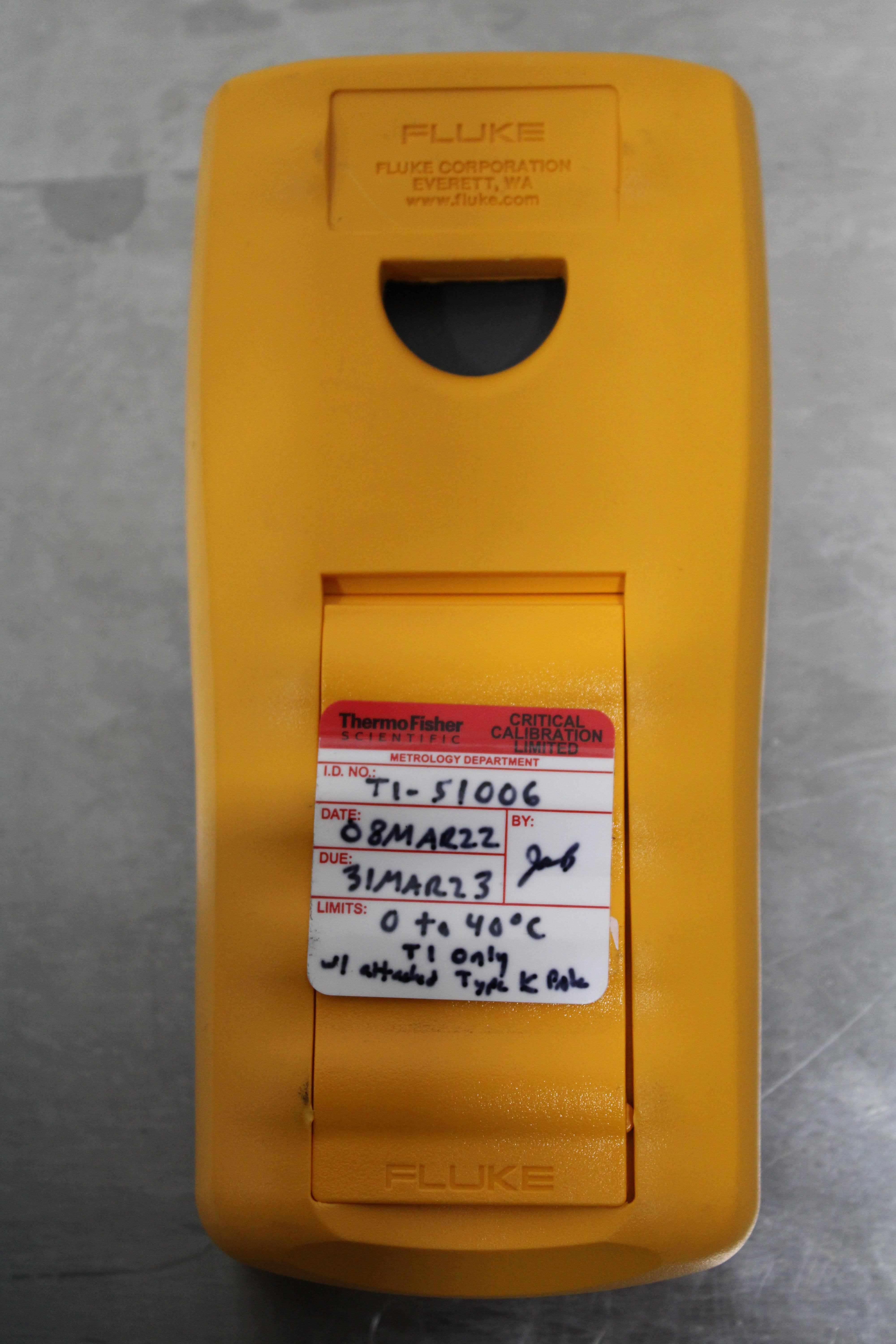 Fluke 52 II Thermometer Dual-Input Digital Temp Range Up to 1600F Used