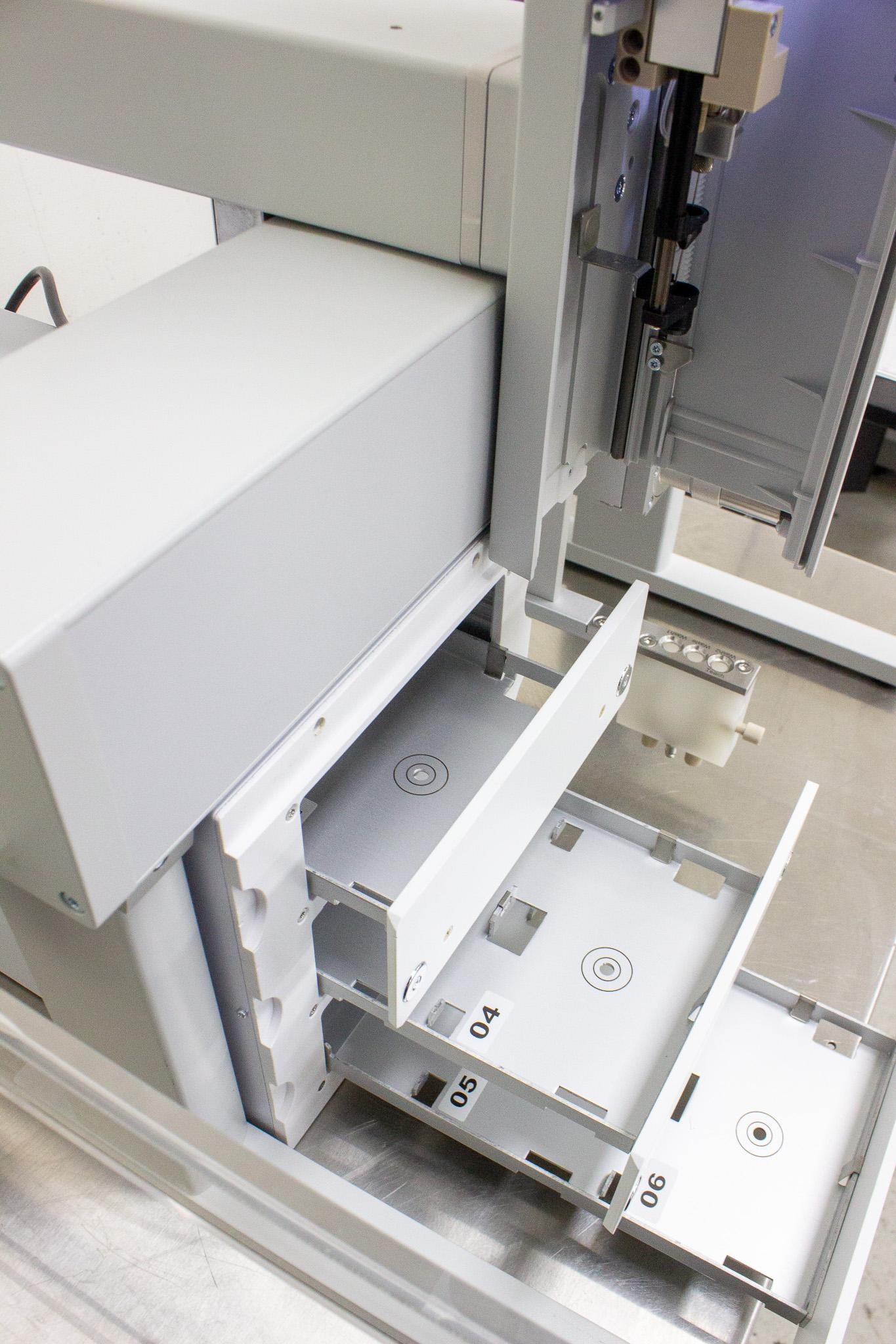 Thermo TriPlus RSI Autosampler Liquid Handling Automation System Robotics