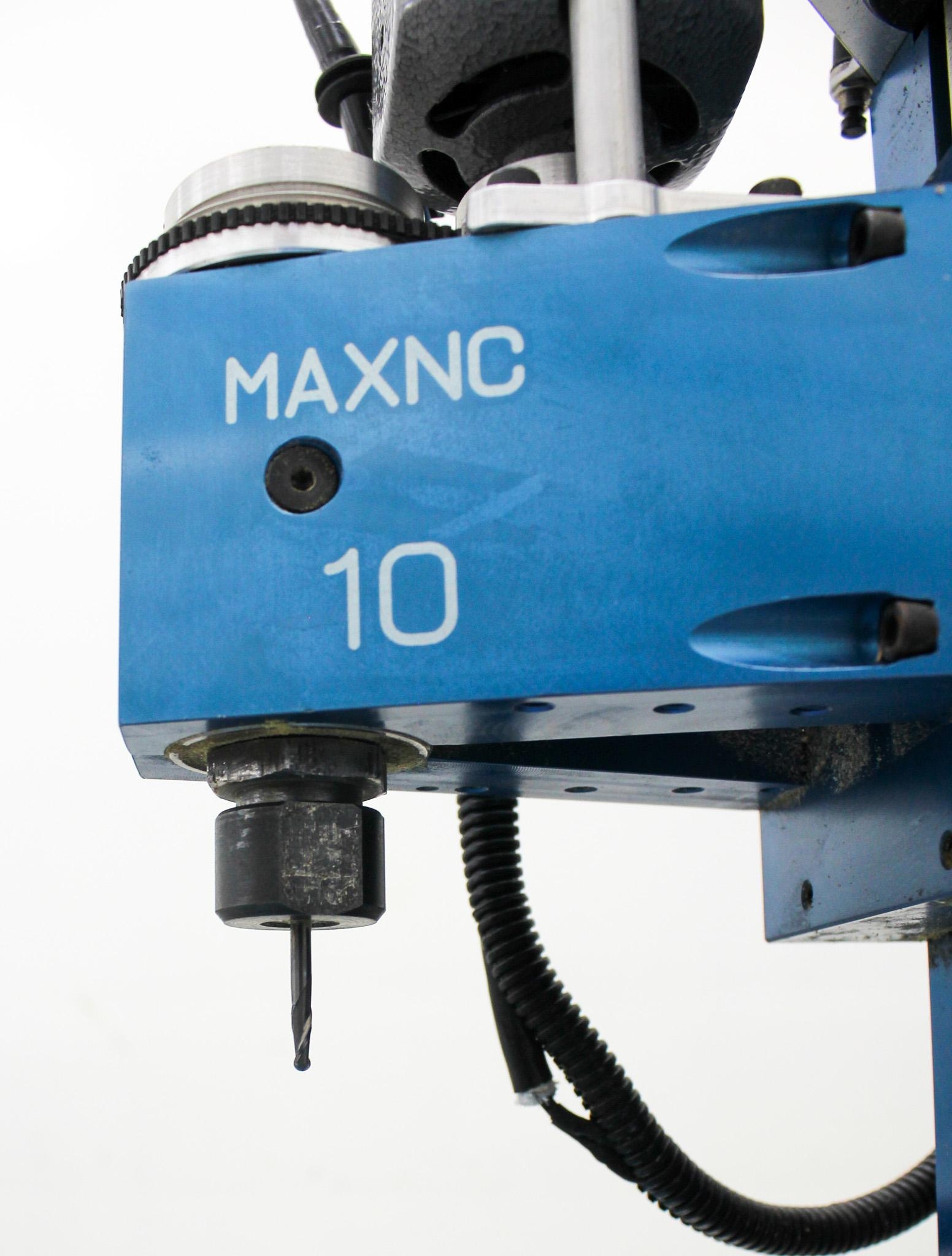 Dayton MAXNC 10 CNC Mini Mill 120V Milling Machine with Closed Loop Control