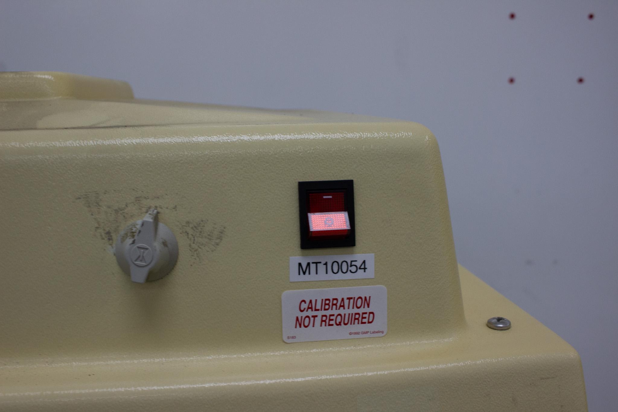 Airclean AC632DB PCR Workstation UV Light Fair Used Fully Assembled