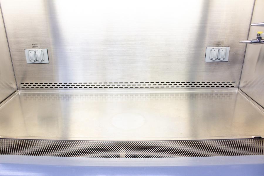 NuAire NU-425-400 Bio Safety Cabinet Ergonomic Design Type A2 Used