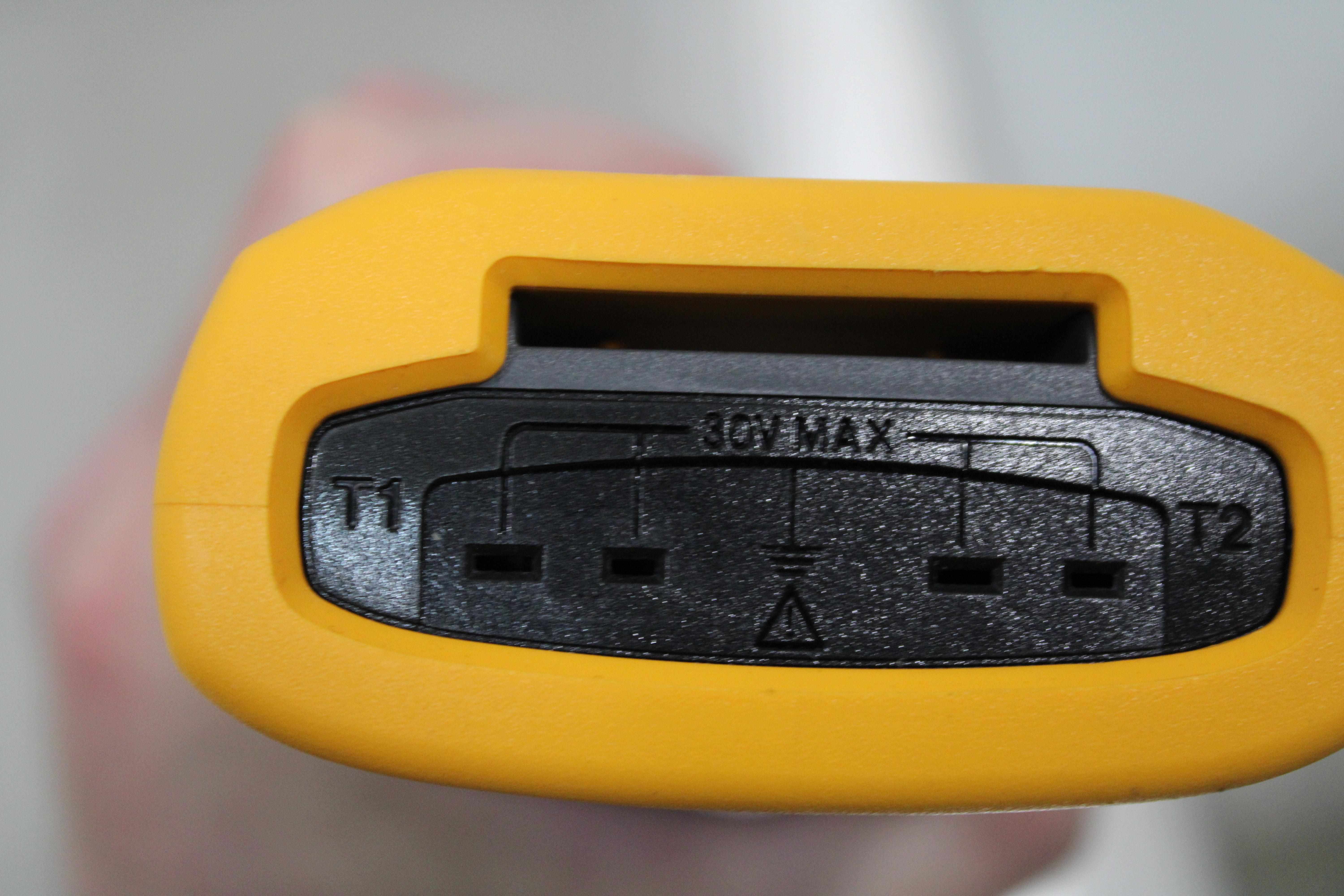 Fluke 52 II Thermometer Dual-Input Digital Temp Range Up to 1600F Used