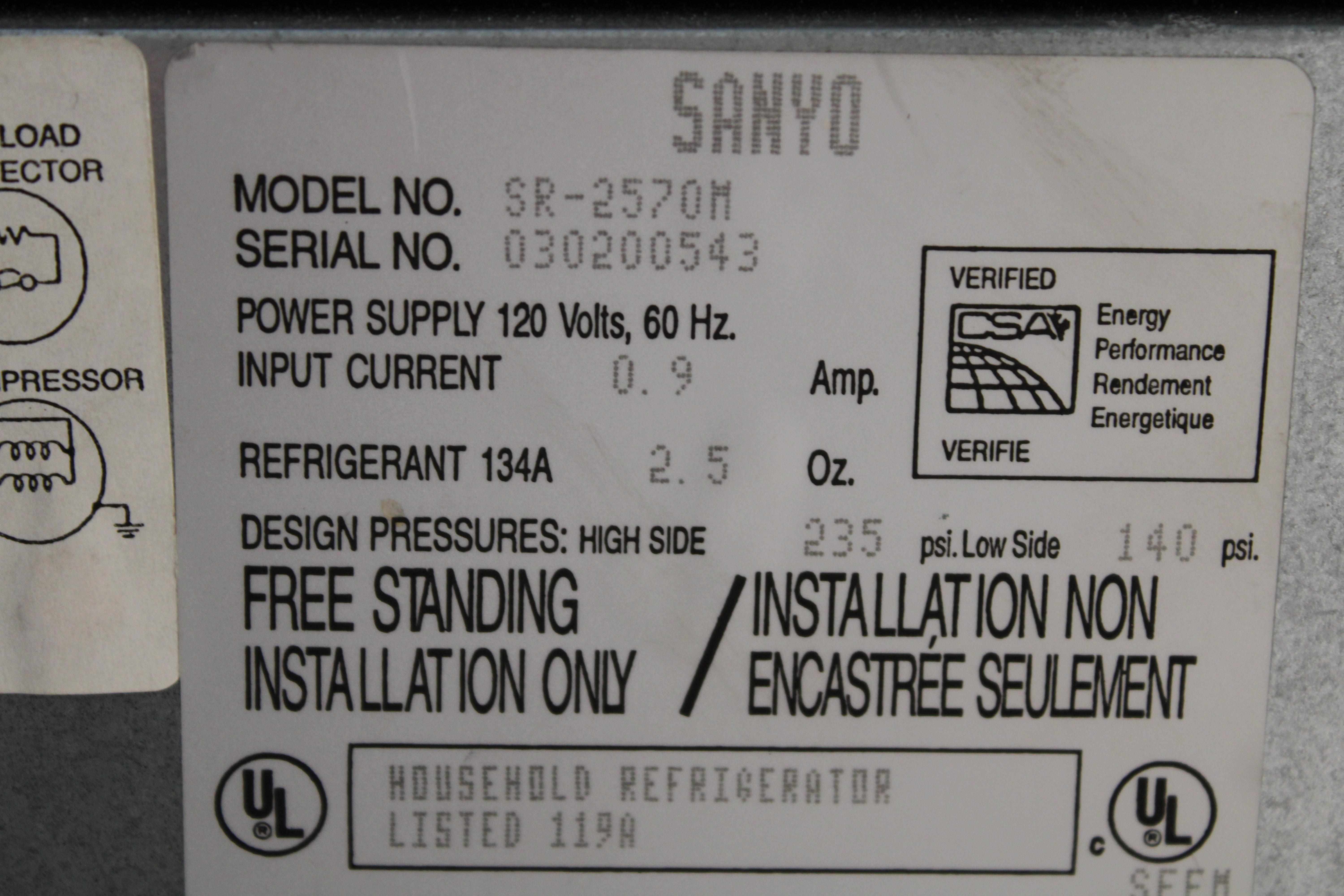 Sanyo sanyo 1 Compact Refrigerator 2.5 cu. ft. Used Good Con. Ice Compartment