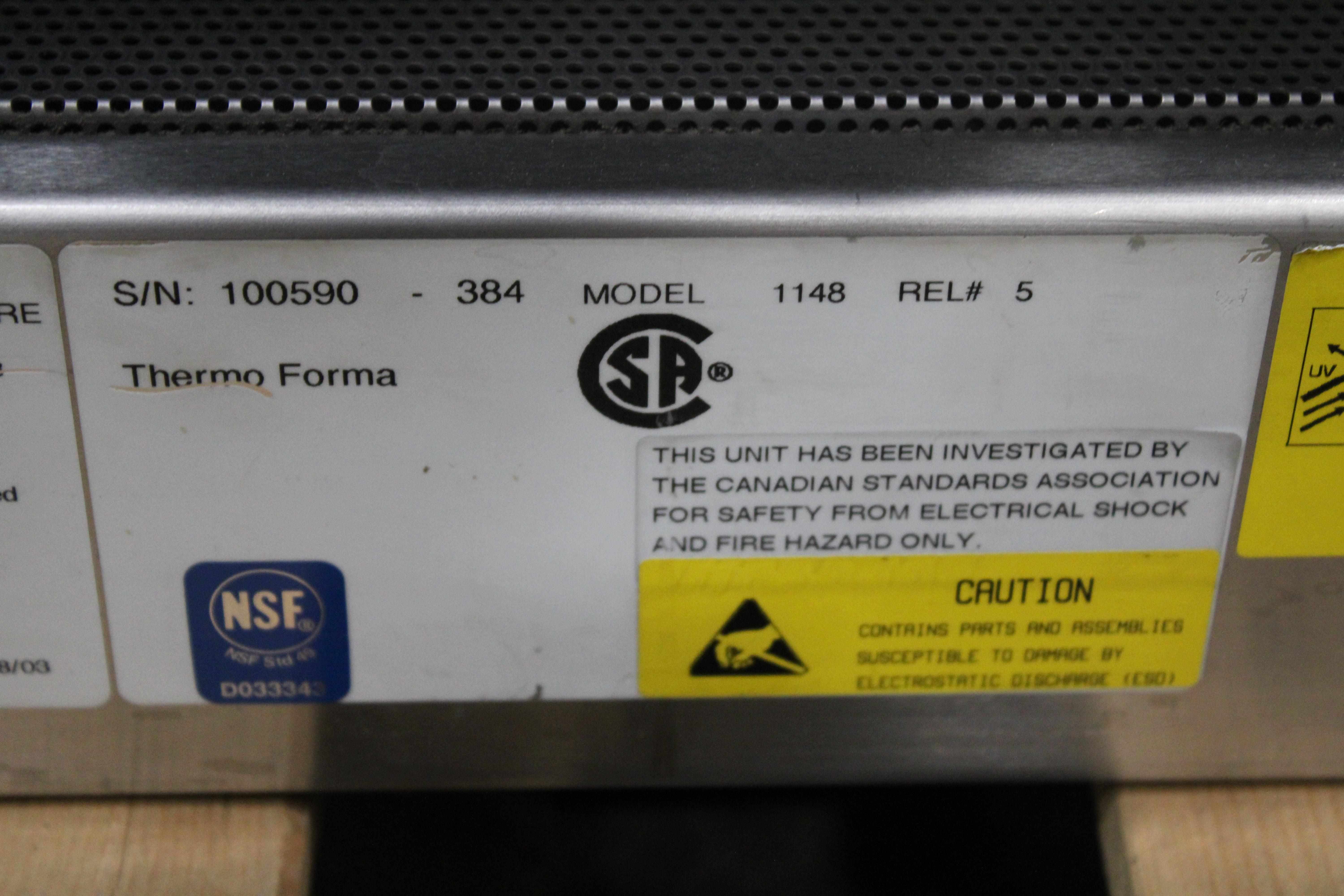 Thermo 1148 Biosafety Cabinet Class II B2 Airflow Power-On Cosmetic Details