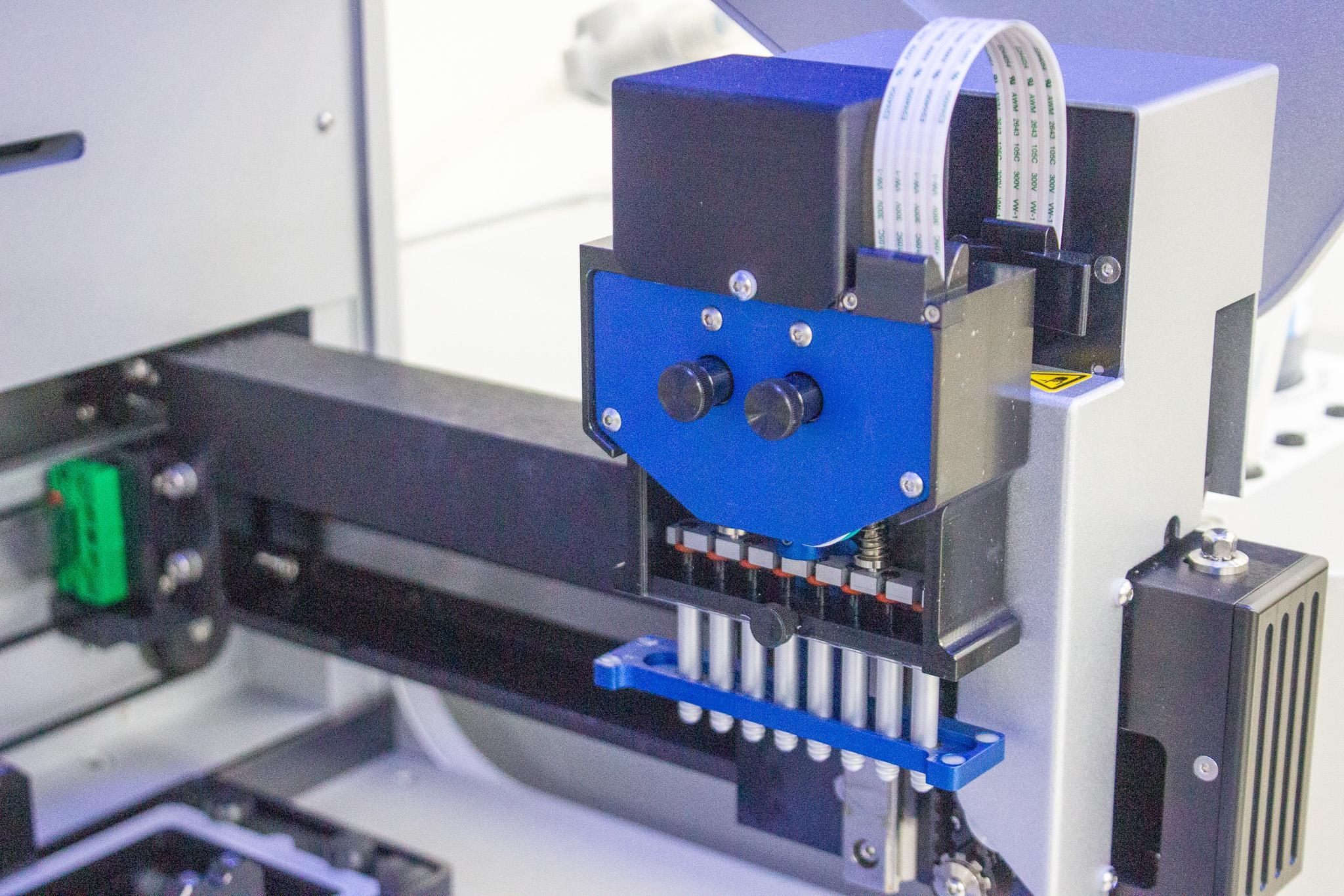 Qiagen QIAcube HT DNA RNA Nucleic Acid Purification System 96-Well Used