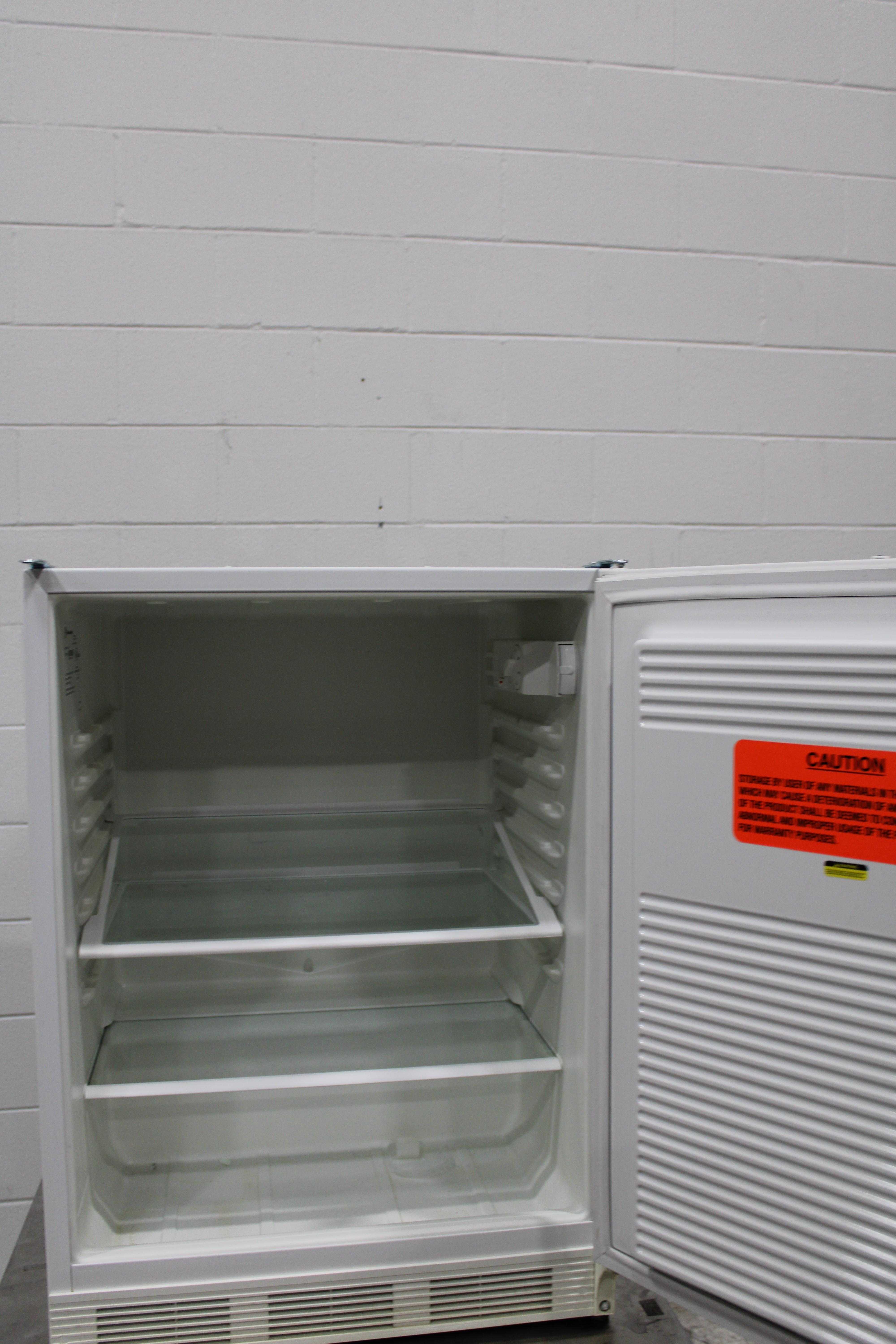 Fisher 3751FS Undercounter Refrigerator 5.6 cu ft Temp Range 1-12C 120V