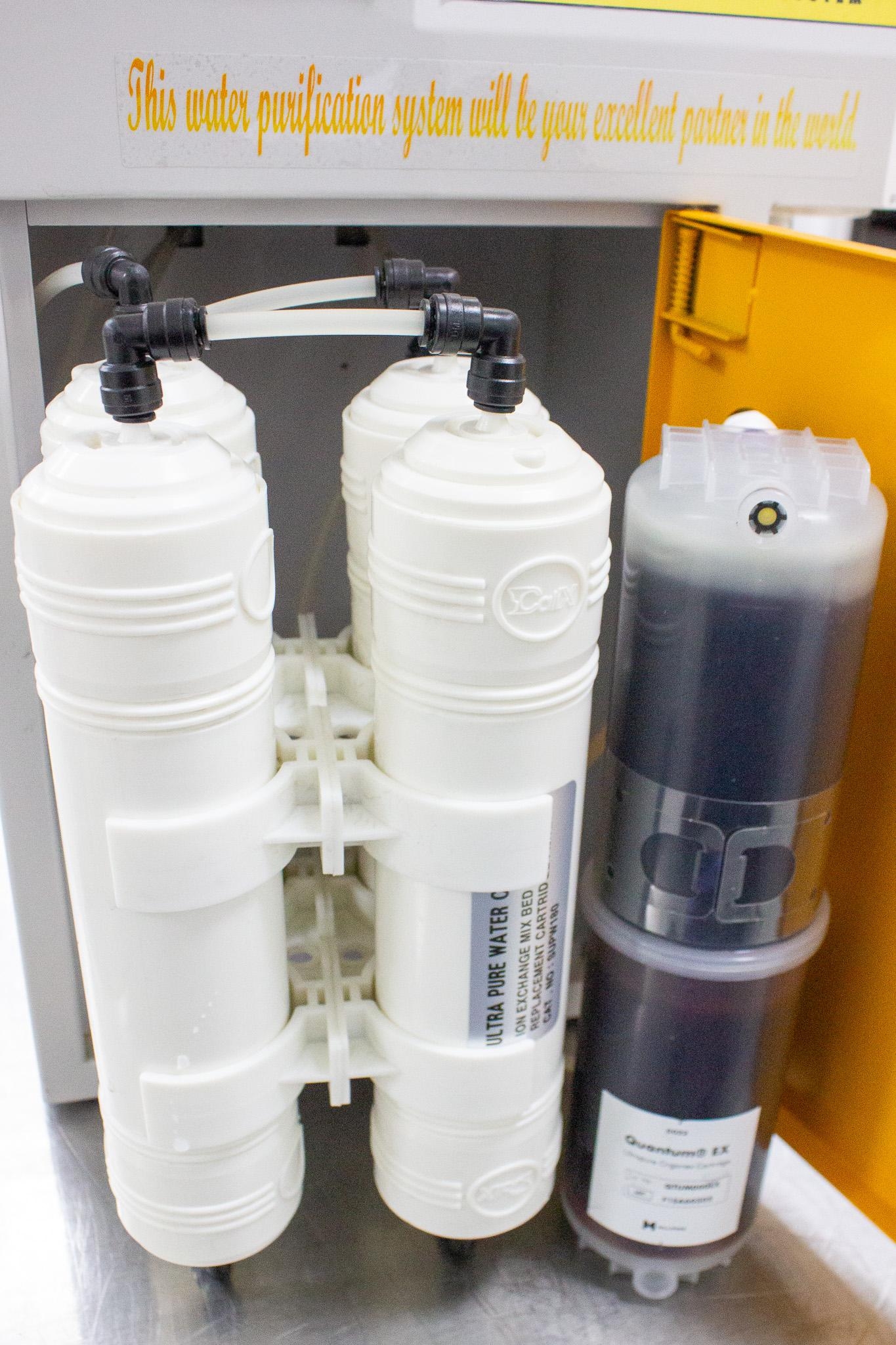 Sinhan RO-UP Reverse Osmosis Water Purifier System 120V 50Hz/60Hz In Use