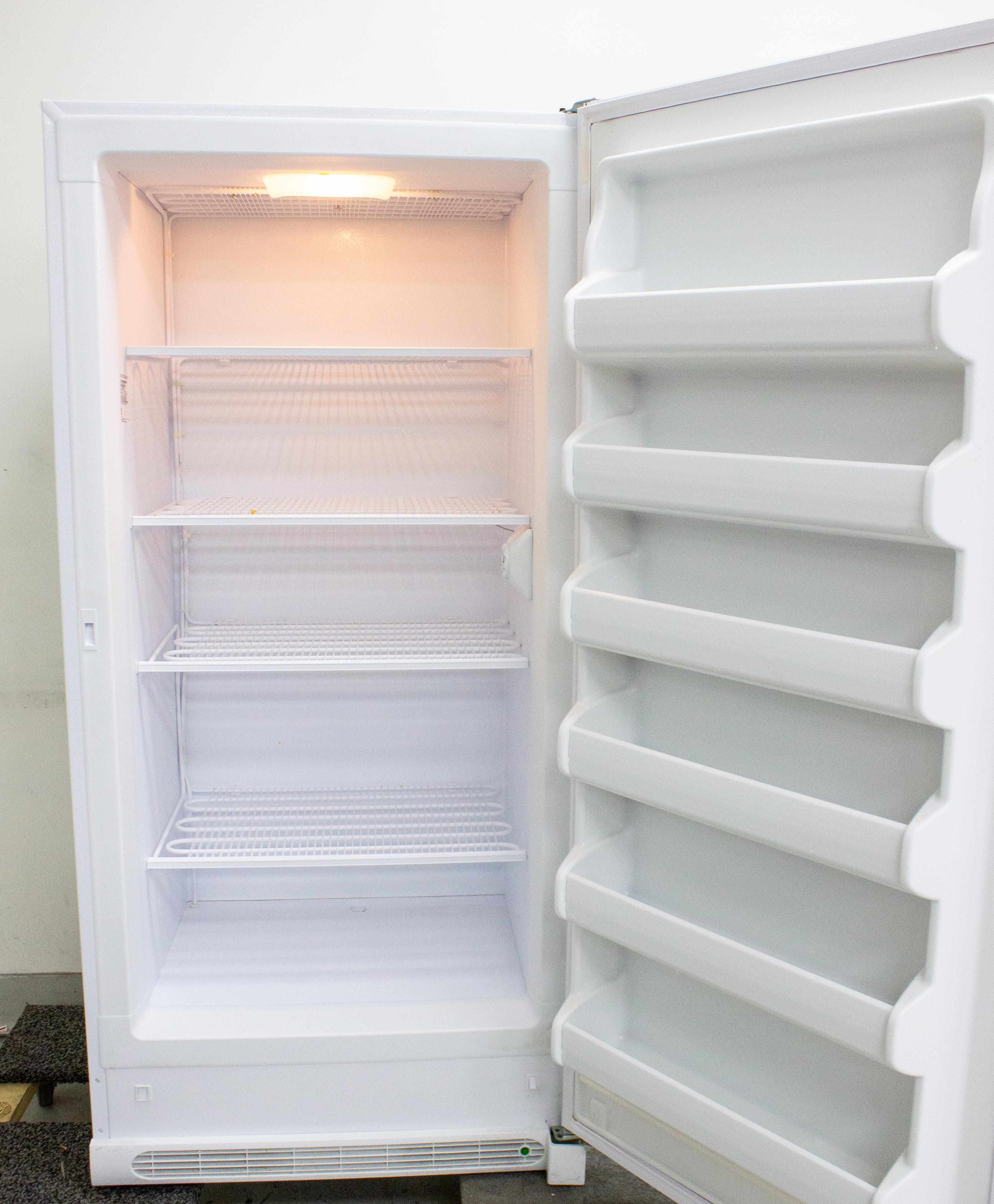 Frigidaire 20.9cu ft Freezer Upright -31C Temp Control Used Functional