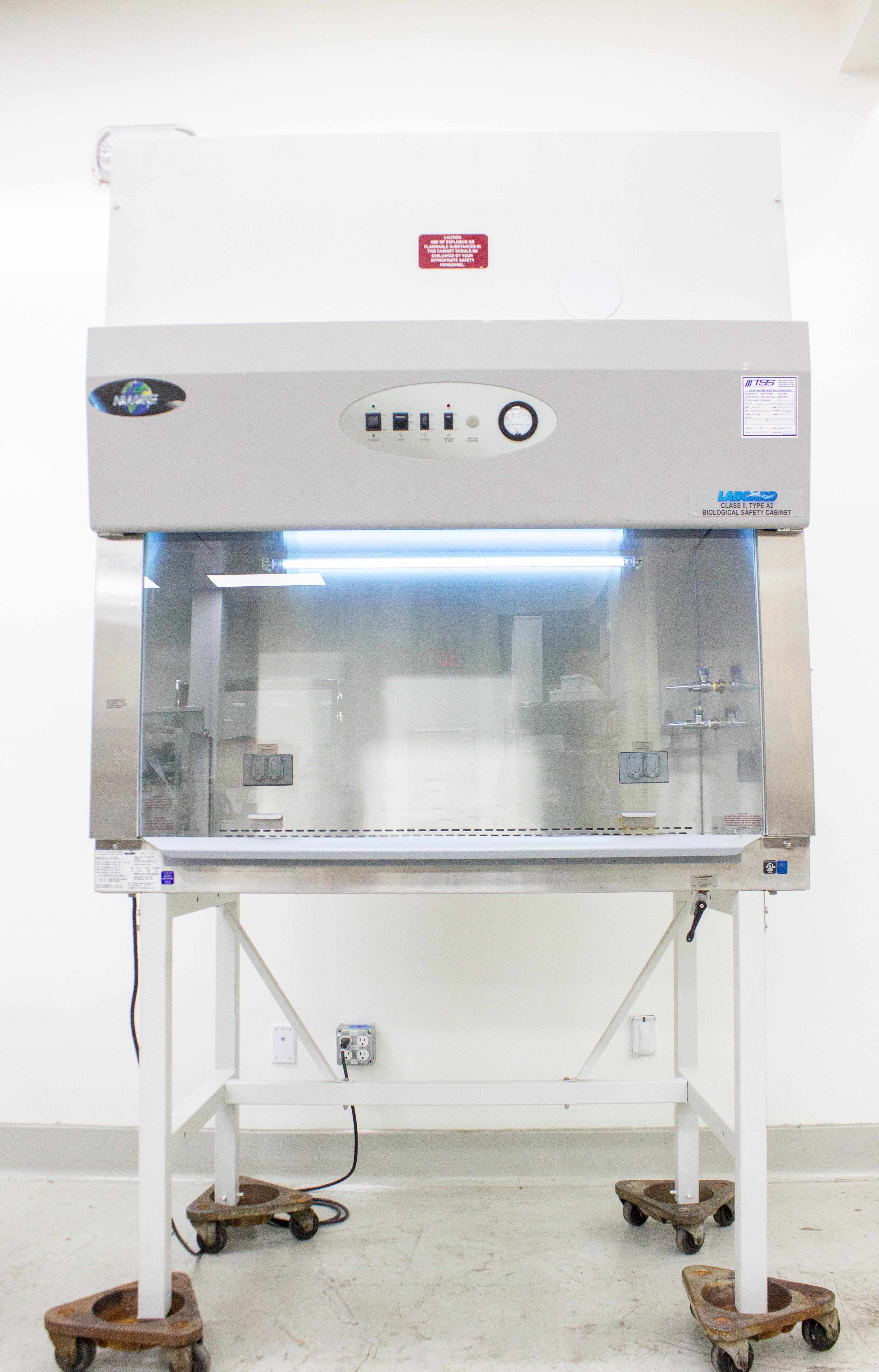 NuAire NU-425-400 Bio Safety Cabinet Ergonomic Design Type A2 Used